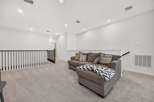 Building Photo - 18015 Blossom Spgs Ct.