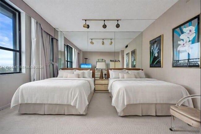 Building Photo - 9801 Collins Ave