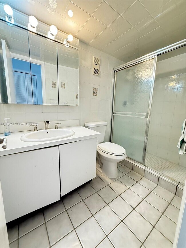 Building Photo - 9273 Collins Ave