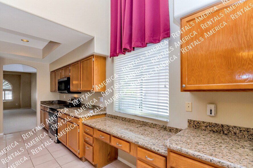 Building Photo - 10951 E Soaptree Pl