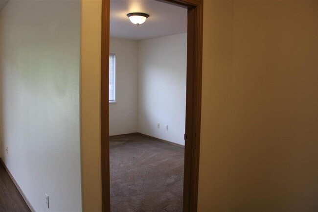 Building Photo - CM#2