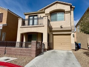 Building Photo - 2/BD 2.5/BA Home in Gated Community with Mountain Views & Premium Amenities!