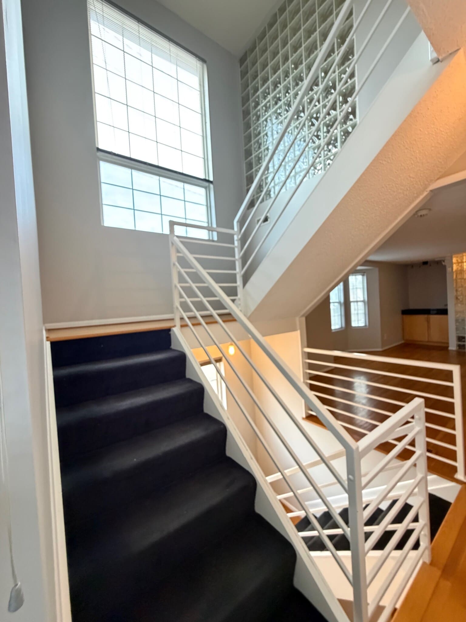 Building Photo - 1091 Harrison Ave