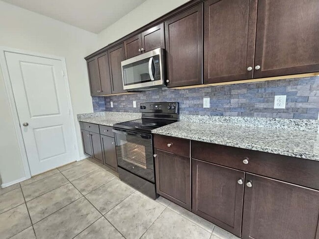 Building Photo - 4bedroom 3bath 2 Story Home with ***19 solar panels for low electric bill***