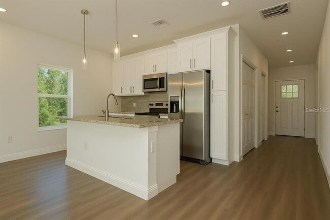 Building Photo - 9002 Glenarm Way