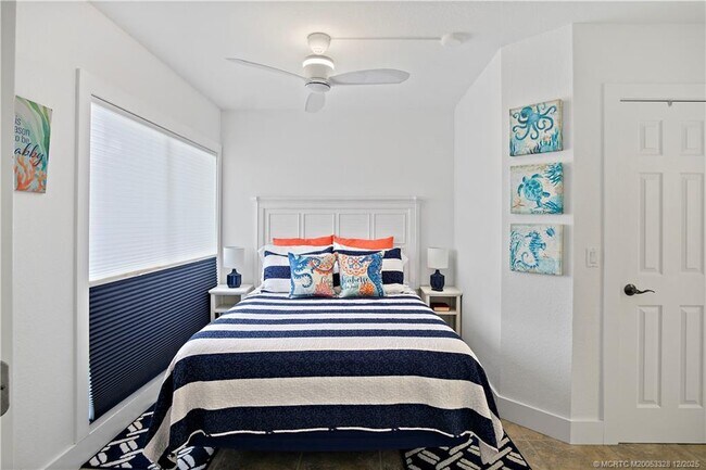 Building Photo - 245 NE MacArthur Blvd