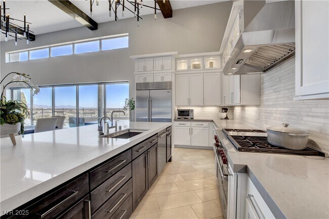 Building Photo - 6300 Clovis Point St