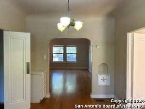 Building Photo - 224 E Rosewood Ave