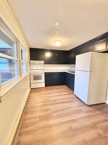 Building Photo - 201 Lexington St