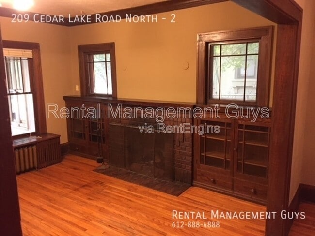 Building Photo - 209 Cedar Lake Rd N
