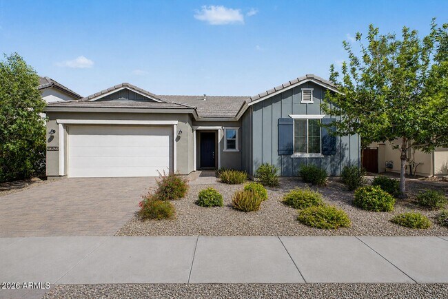 Building Photo - 20523 W Rosewood Ln