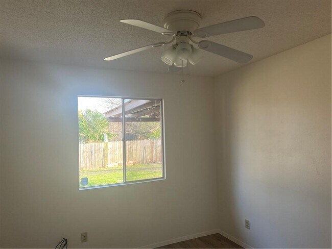 Building Photo - 6909 Skynook Dr