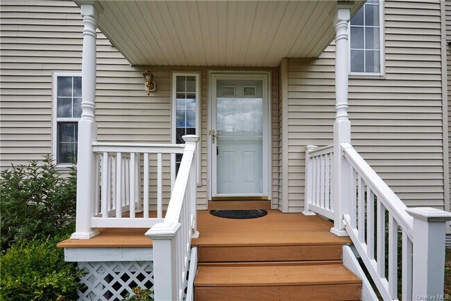 Building Photo - 2402 Rockledge Ct