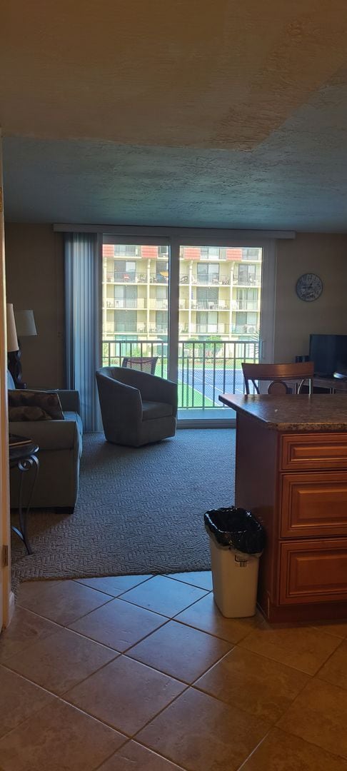 Building Photo - Vacation Rental - 30 Day min across From D...