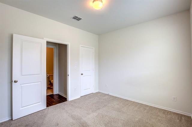 Building Photo - 424 Milverton Dr