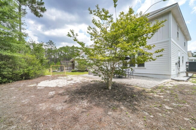 Building Photo - 61 Oakley Ct