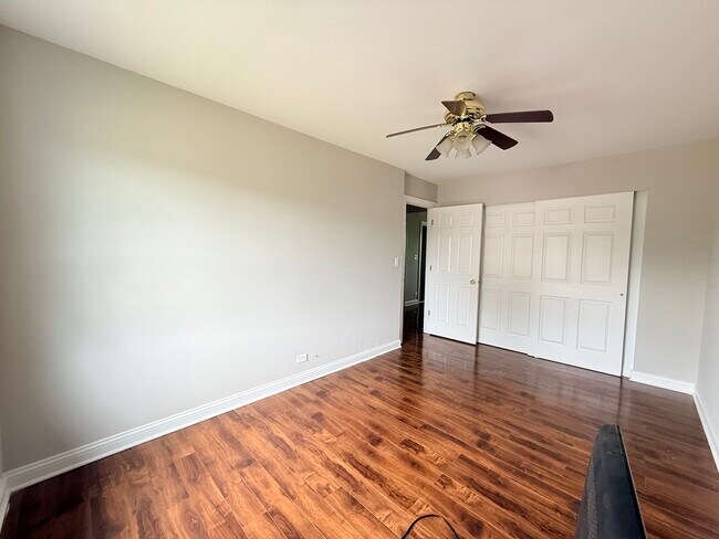 Building Photo - 229 Juniper Ln