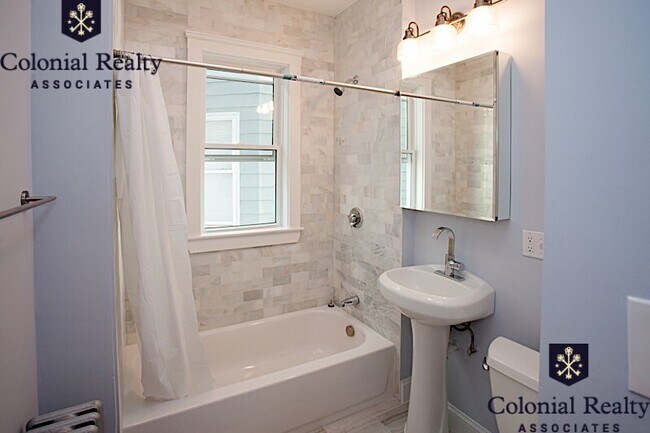 Building Photo - 378 Prospect St