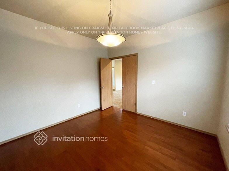 Building Photo - 18006 Panorama Blvd E