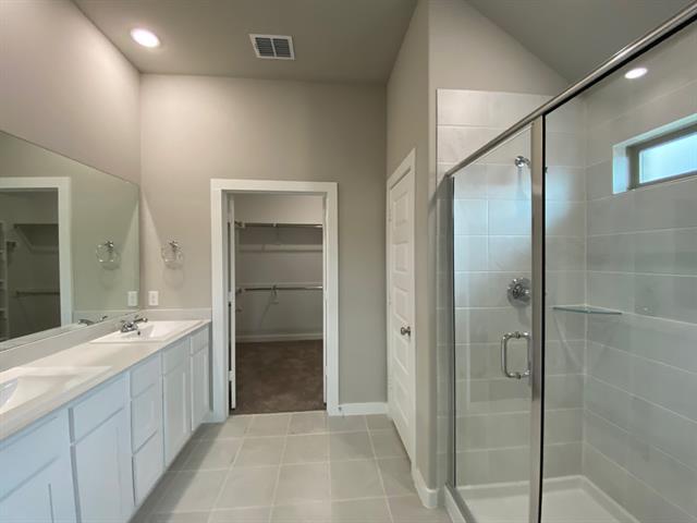 Building Photo - 140 Mandarin St