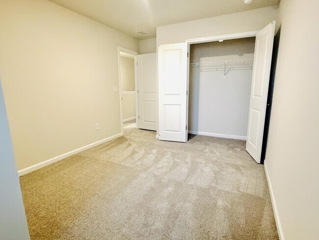 Building Photo - 244 Bones Rd