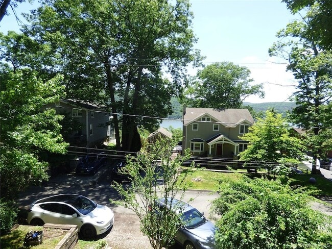 Building Photo - 156 Brook Trail