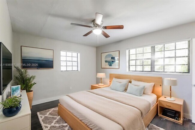 Building Photo - 1315 NE 203rd St