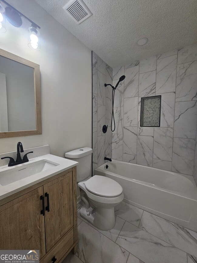 Building Photo - 150 Park Timbers Dr