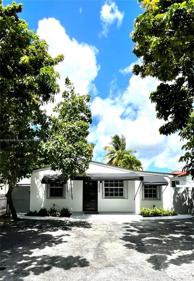 Building Photo - 2035 SW 60th Ct