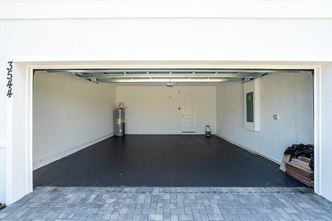 Building Photo - 3544 Angler Dr