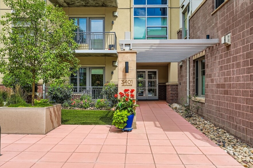 Primary Photo - 3401 Arapahoe Ave