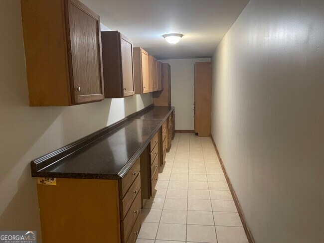 Building Photo - 612 Graystone Ct