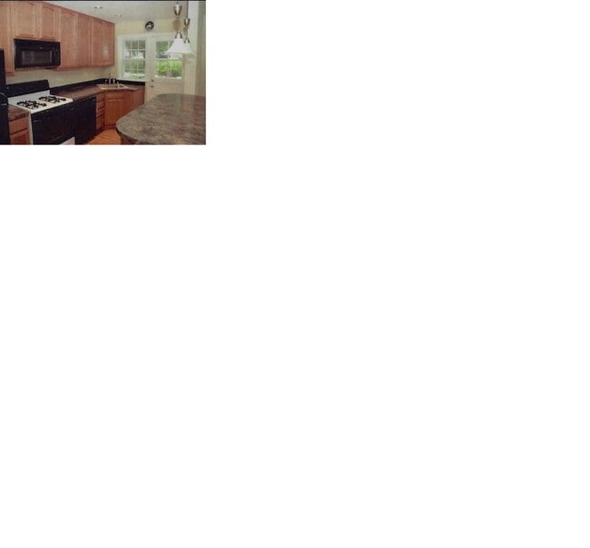 Building Photo - 7028 Heathfield Rd