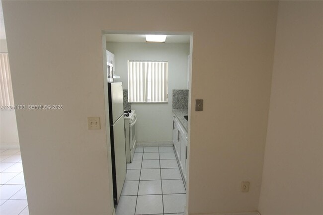 Building Photo - 1655 W 44th Pl