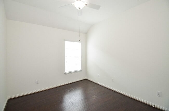 Building Photo - 7038 Cornflower Ln