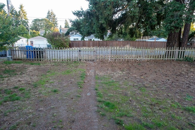 Building Photo - 6527 95th St SW