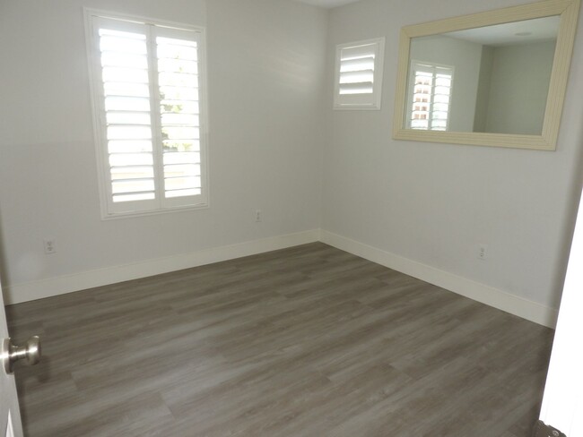 Building Photo - Beautiful Townhome in Empire Ranch