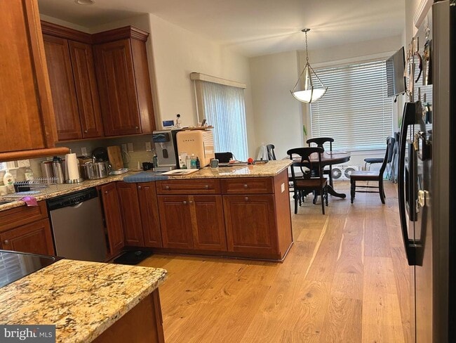 Building Photo - 1 Haymarket Ln