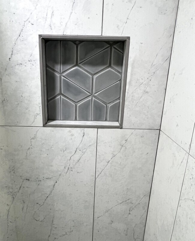 Building Photo - 1635 Ainsdale Dr