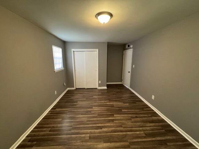 Building Photo - $0 SECURITY DEPOSIT MOVE IN SPECIAL THROUG...