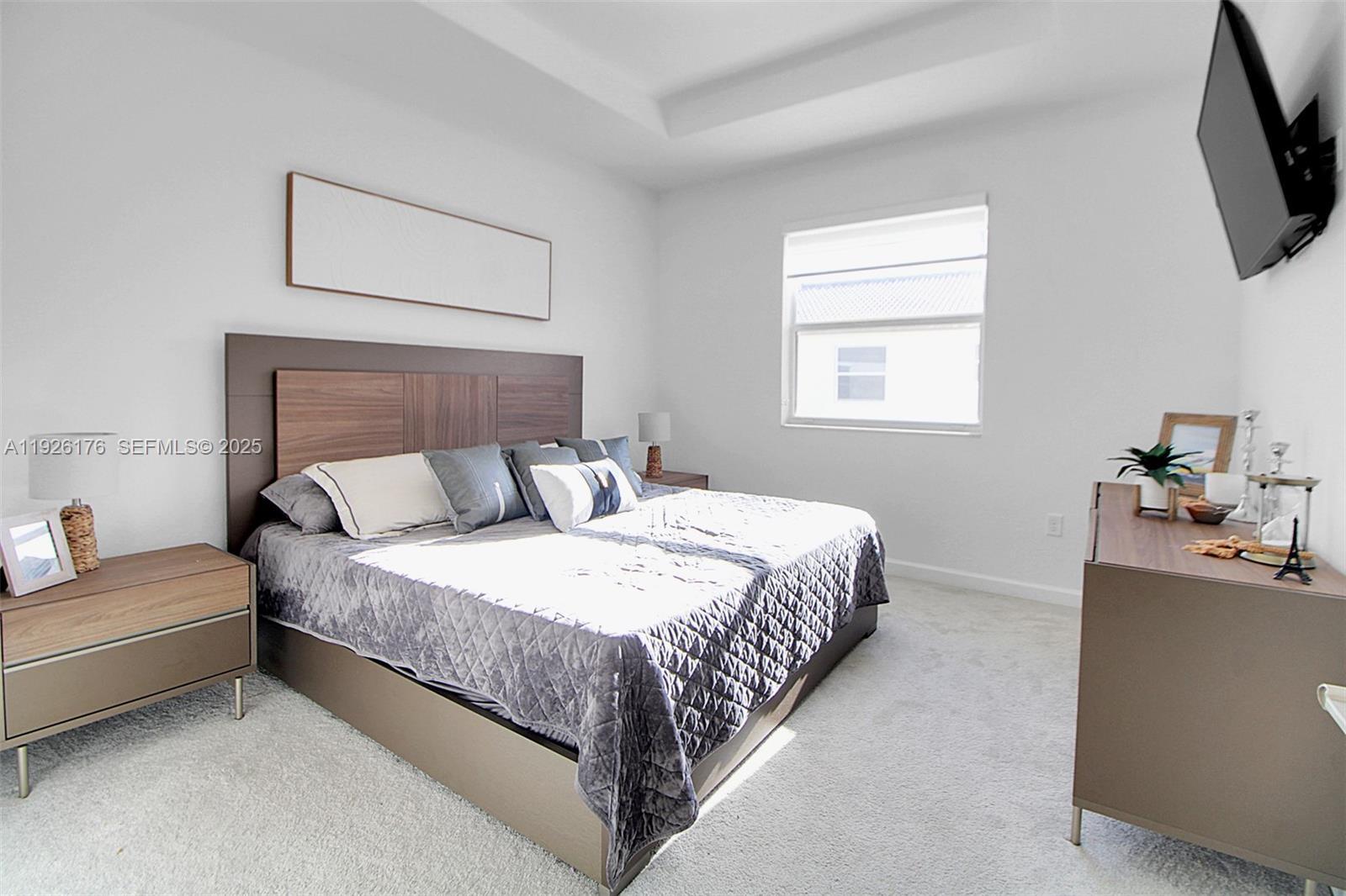 Building Photo - 2873 SE 24th Ave