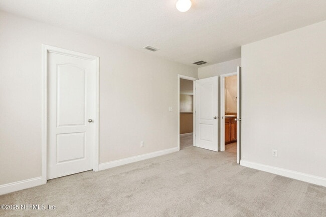 Building Photo - 11470 Glenlaurel Oaks Cir