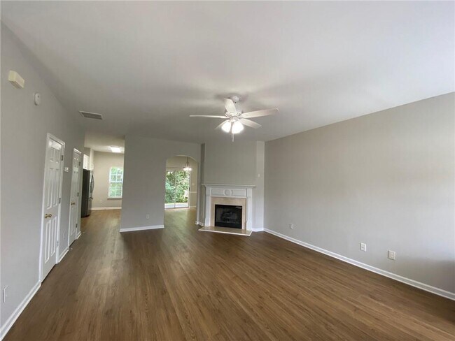 Building Photo - 677 Kenridge Dr