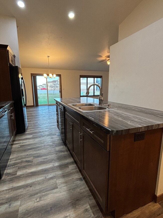 Building Photo - 2382 Jacobsen Rd