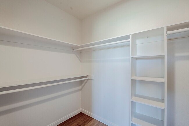 Building Photo - 834 N Constellation Way