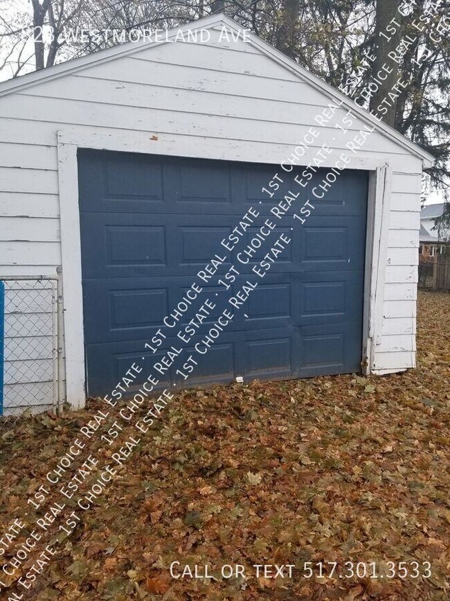 Building Photo - 823 Westmoreland Ave