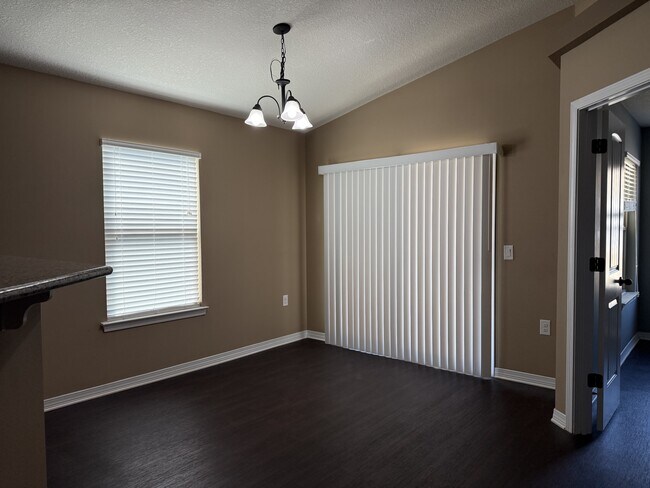 Building Photo - 233 Croft Cir