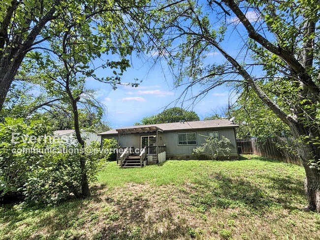 Building Photo - 7203 Barnsdale Way