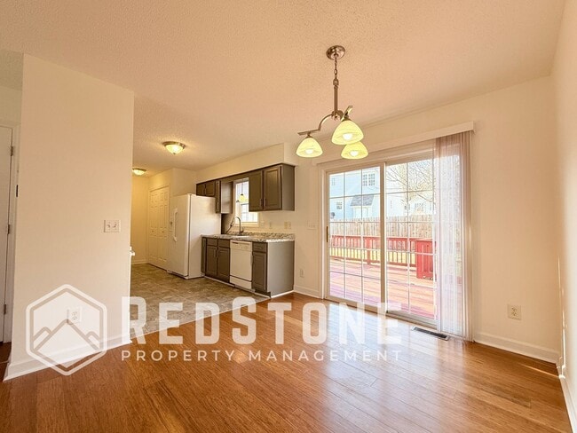 Building Photo - 131 Hoskins Cir