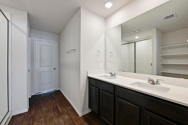 Building Photo - 164 Frogmore Lp